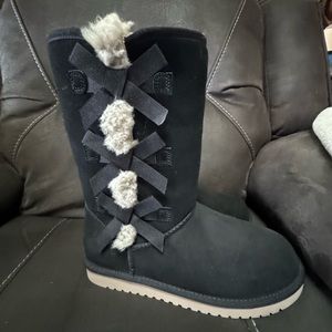 Kookaburra by UGG boots